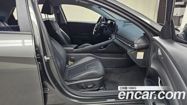 Hyundai Avante CN7 — Фото автомобиля 16