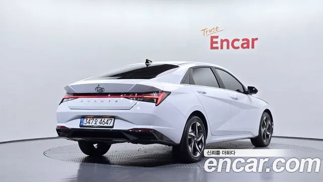 Hyundai Avante CN7 — Фото автомобиля 2