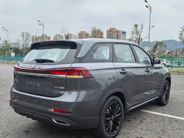 Changan CS75 — Фото автомобиля 15