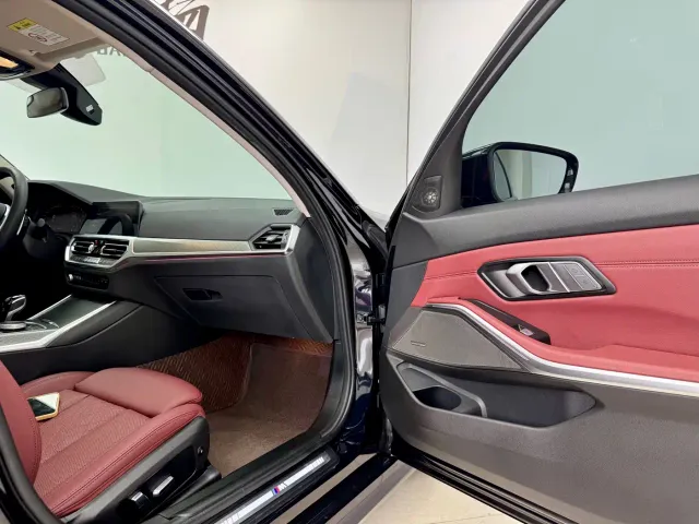 BMW 3 Series — Фото автомобиля 13