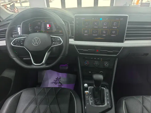 Volkswagen Tiguan L — Фото автомобиля 12