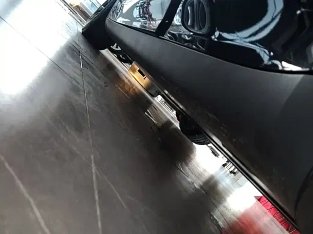 Tesla Model Y — Фото автомобиля 21