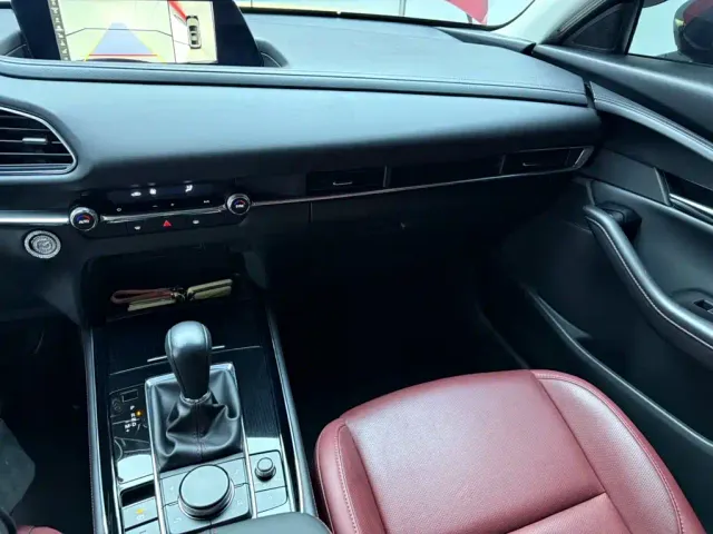 Mazda CX-30 — Фото автомобиля 12