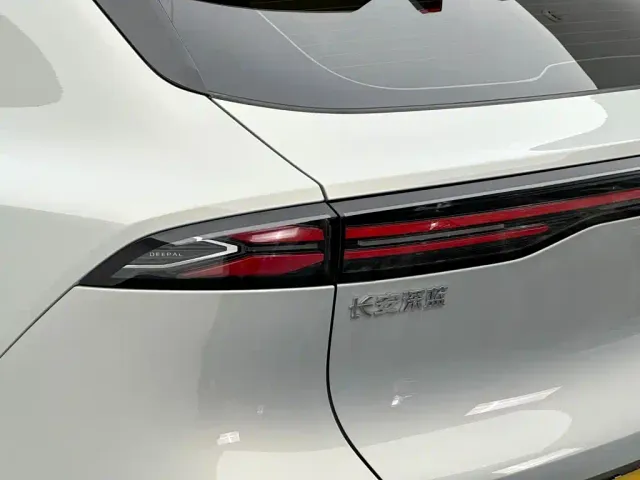 Deepal S05 — Фото автомобиля 30