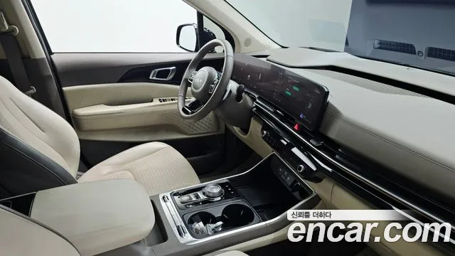 Kia Carnival Generation 4 — Фото автомобиля 25