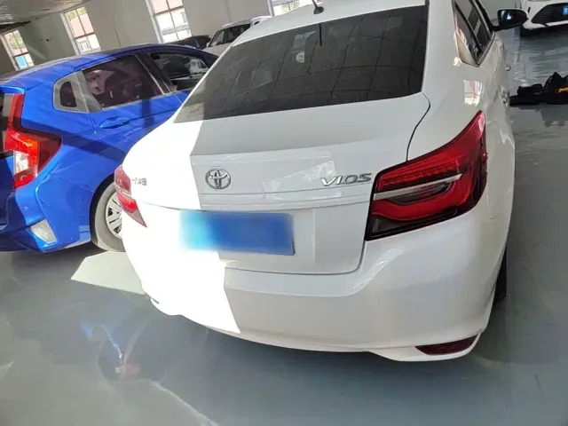 Toyota Vios — Фото автомобиля 5