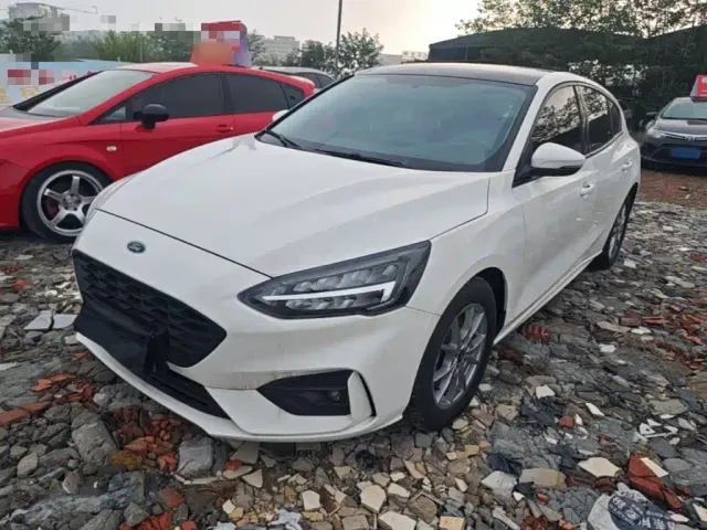 Фотография автомобиля — Ford Focus