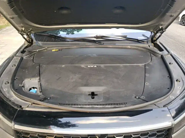 Li Auto ONE — Фото автомобиля 16