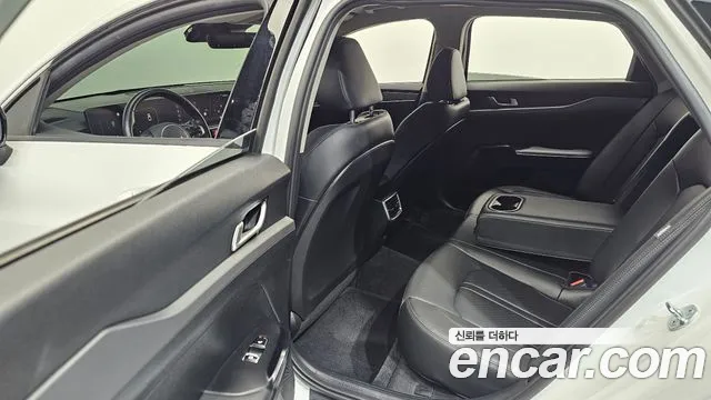 Kia K5 Новый K5 3 поколение 2.0 LPi(Для проката) — Фото автомобиля 11