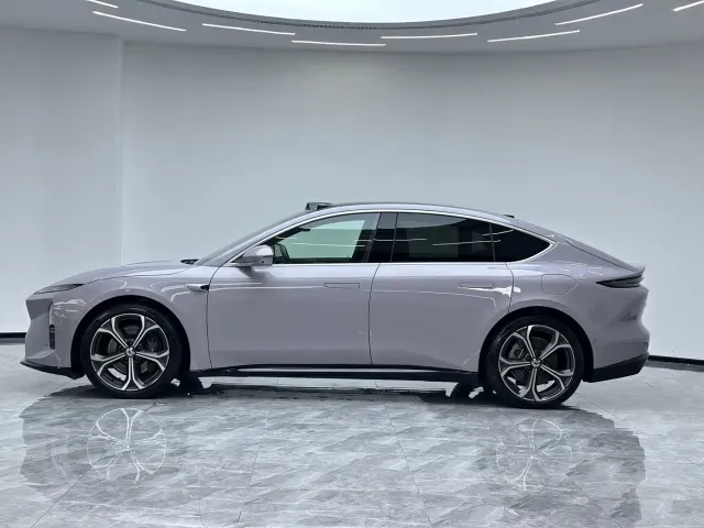 Nio ET5 — Фото автомобиля 17