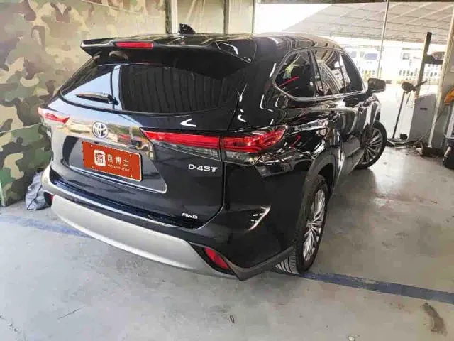 Toyota Highlander — Фото автомобиля 2