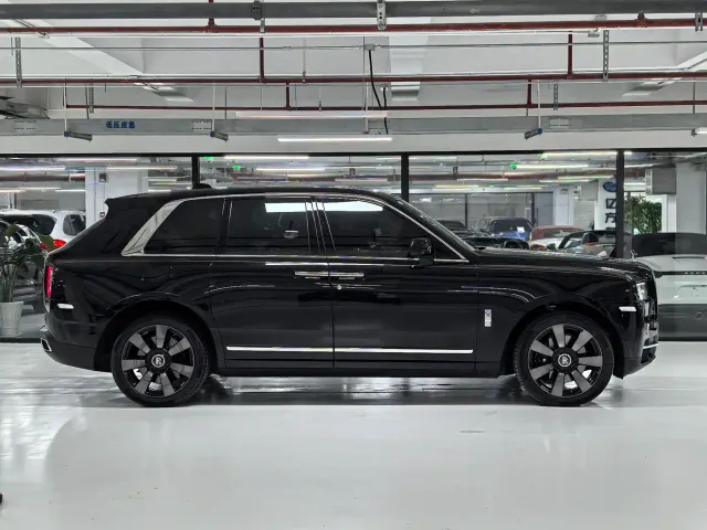 Rolls-Royce Cullinan — Фото автомобиля 5