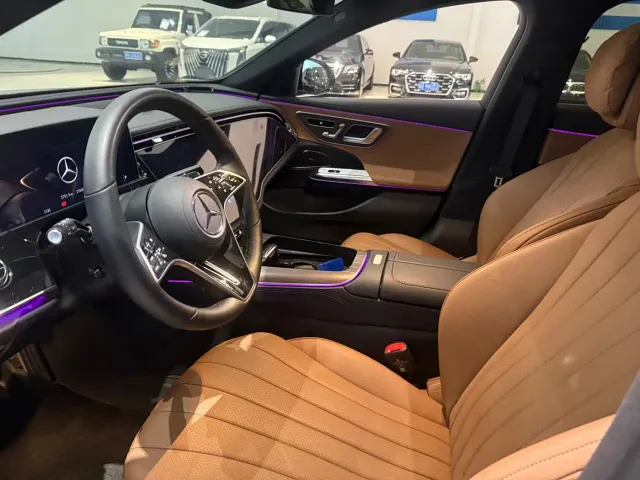 Mercedes-Benz E-Class — Фото автомобиля 6