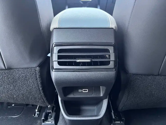 Geely Emgrand S — Фото автомобиля 14