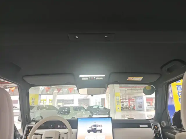 iCAR iCAR V23 2025 FWD Premium Model — Фото автомобиля 13