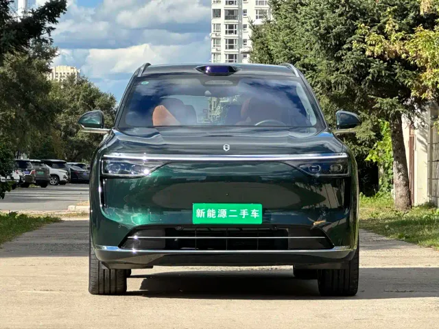 Aito M8 — Фото автомобиля 2