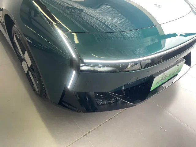 Xpeng P7 — Фото автомобиля 7