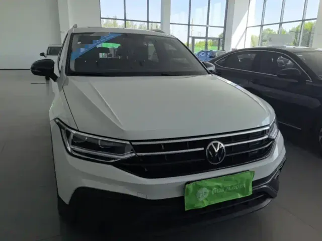 Volkswagen Tiguan L — Фото автомобиля 2