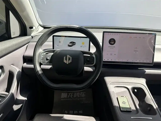 Leapmotor C10 — Фото автомобиля 9
