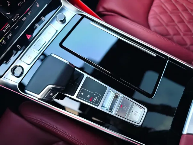 Audi A7L — Фото автомобиля 8