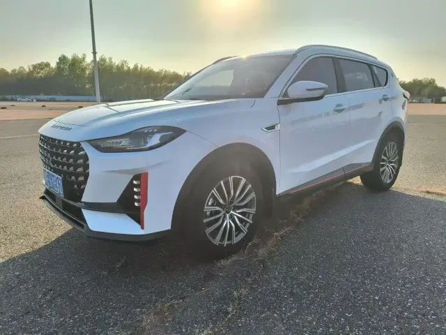 Jetour X70 — Фото автомобиля 2