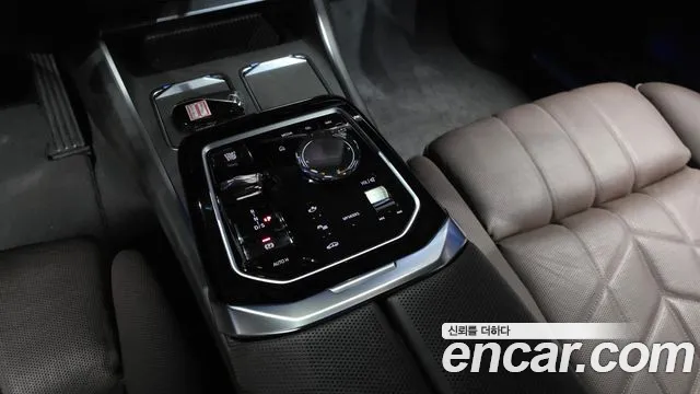 BMW 7-Series 7 серия (G70) 740i sDrive Design Pure Excellence — Фото автомобиля 8