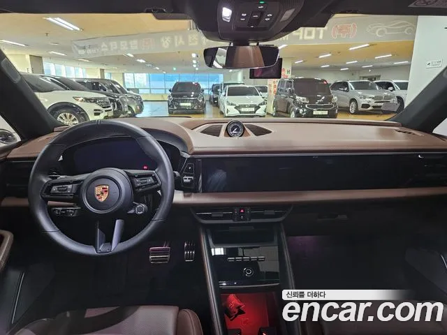 Porsche Macan Electric — Фото автомобиля 8