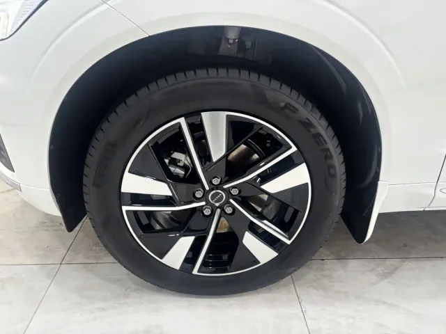 Volvo XC60 — Фото автомобиля 30