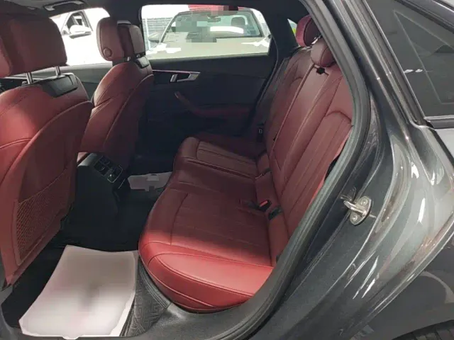 Audi A4L — Фото автомобиля 21