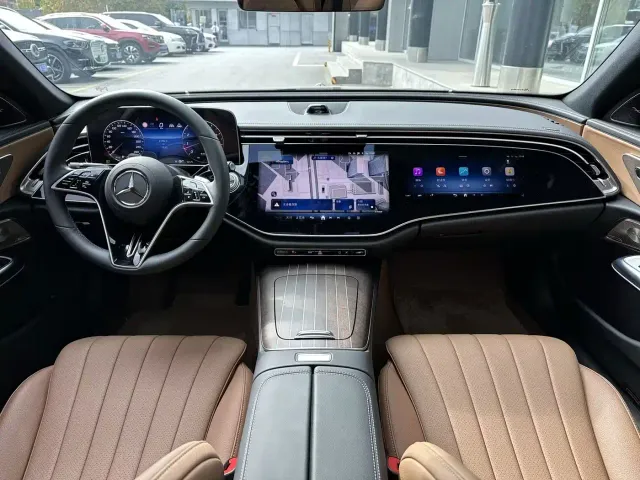 Mercedes-Benz E-Class — Фото автомобиля 10