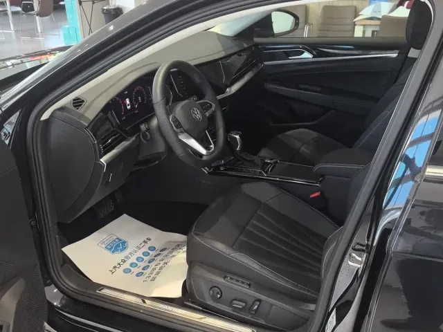 Volkswagen Passat — Фото автомобиля 6