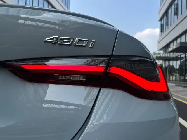 BMW 4 Series — Фото автомобиля 10