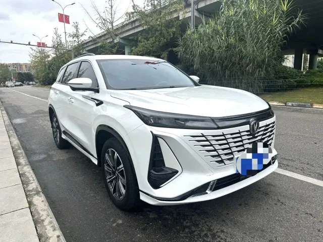Changan CS75 Plus — Фото автомобиля 3