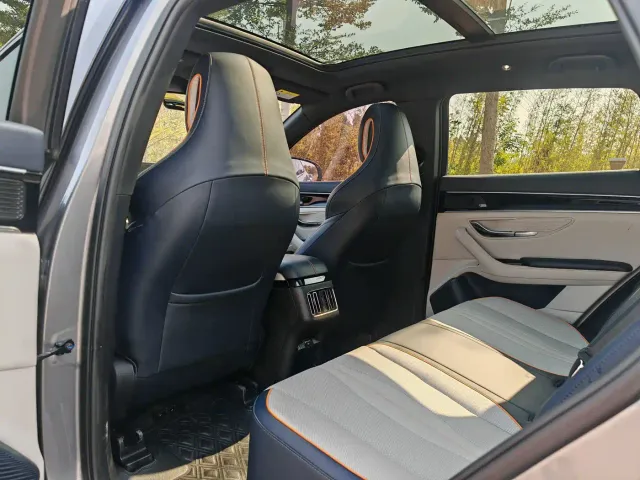 BYD Song PLUS — Фото автомобиля 11