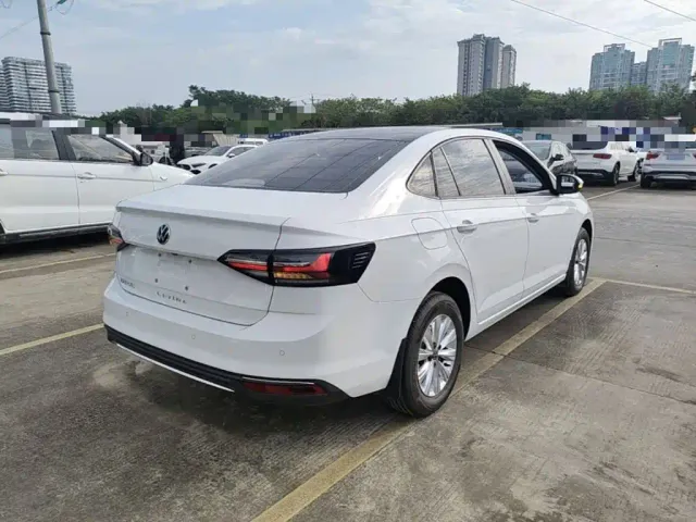 Volkswagen Lavida — Фото автомобиля 6