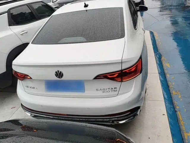 Volkswagen Sagitar — Фото автомобиля 5