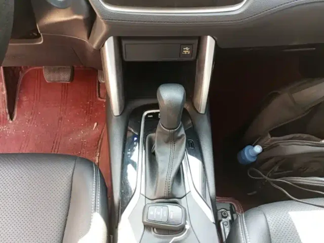 Toyota Corolla Cross — Фото автомобиля 13