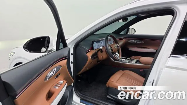 Genesis GV70 2.5T Бензин AWD — Фото автомобиля 10