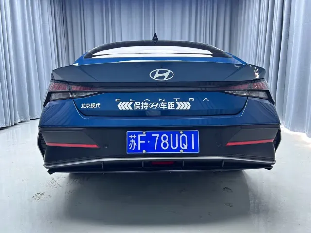Hyundai Elantra — Фото автомобиля 18