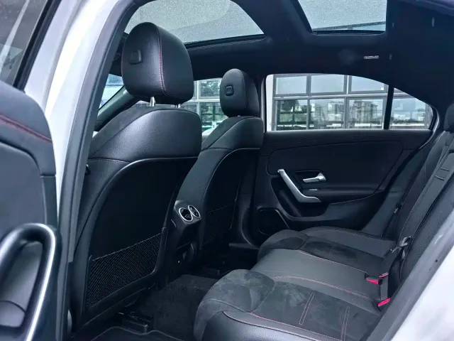 Mercedes-Benz A-Class — Фото автомобиля 10