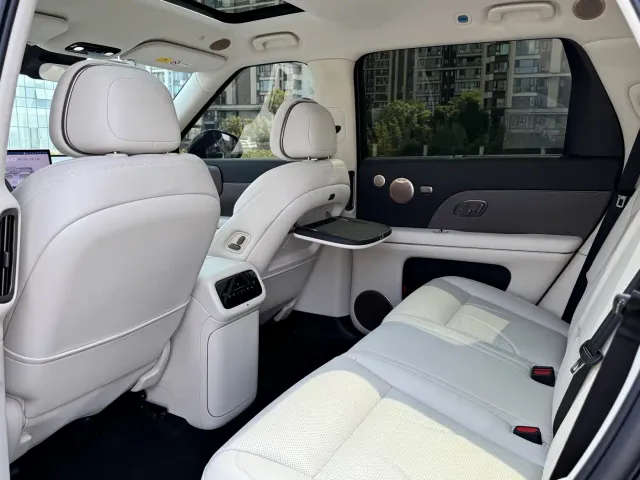 IM Motors IM LS8 2026 Model Base Version 5-seater — Фото автомобиля 7