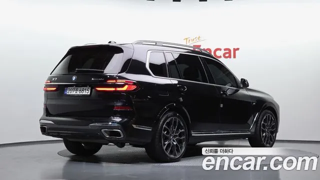 BMW X7 — Фото автомобиля 2
