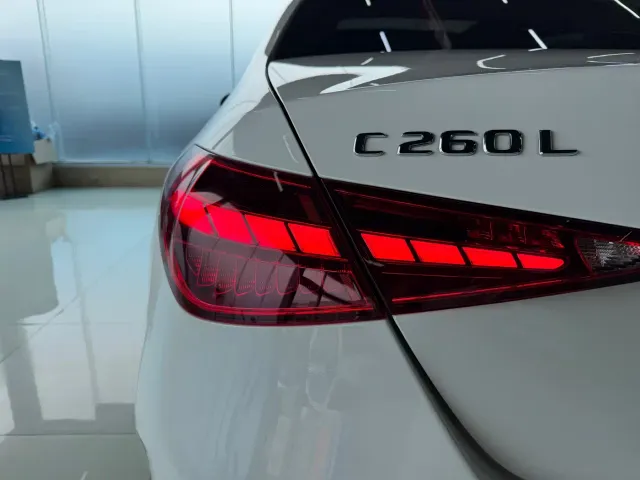 Mercedes-Benz C-Class — Фото автомобиля 12