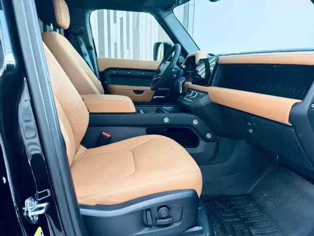 Land Rover Defender — Фото автомобиля 21