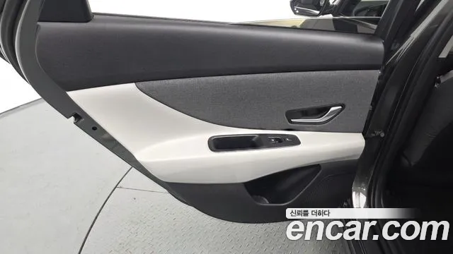 Hyundai AVANTE Avante (CN7) — Фото автомобиля 25