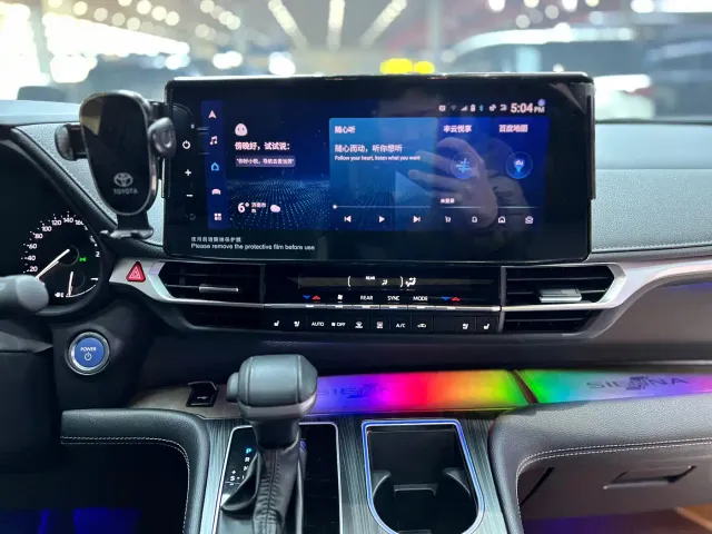 Toyota Sienna — Фото автомобиля 13