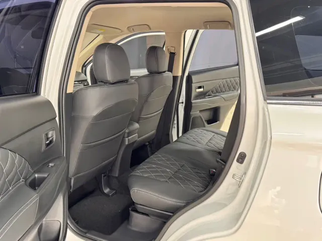 Mitsubishi Outlander — Фото автомобиля 10