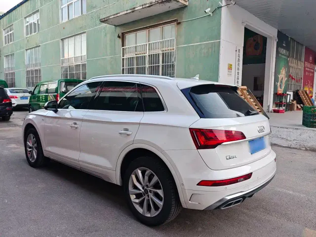 Audi Q5L — Фото автомобиля 5