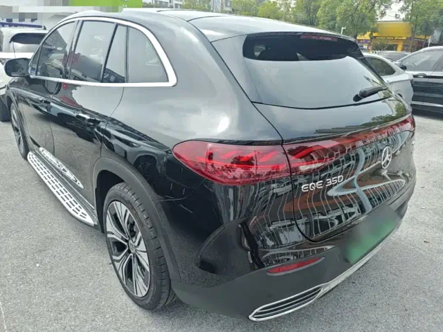 Mercedes-Benz EQE SUV — Фото автомобиля 4