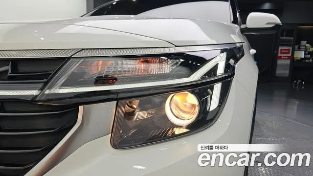 Kia Seltos — Фото автомобиля 7
